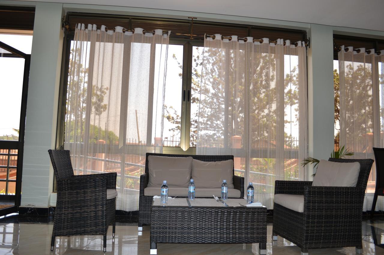 Interservice Hotel Кампала Экстерьер фото